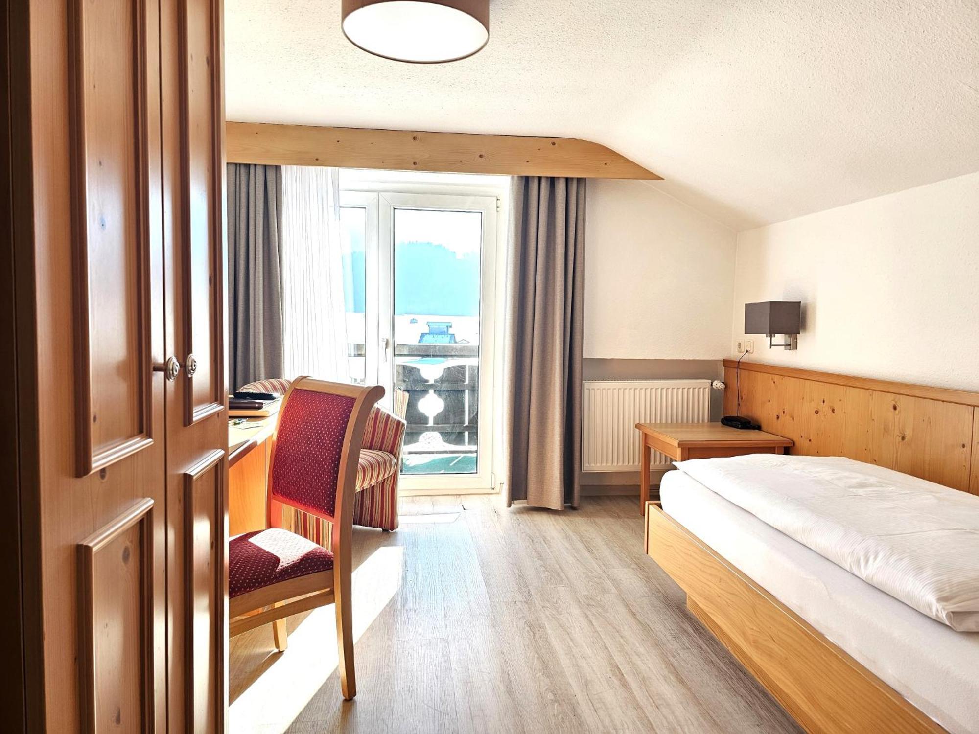Hotel Cafe Fuggerhof 奥伯斯特多夫 外观 照片