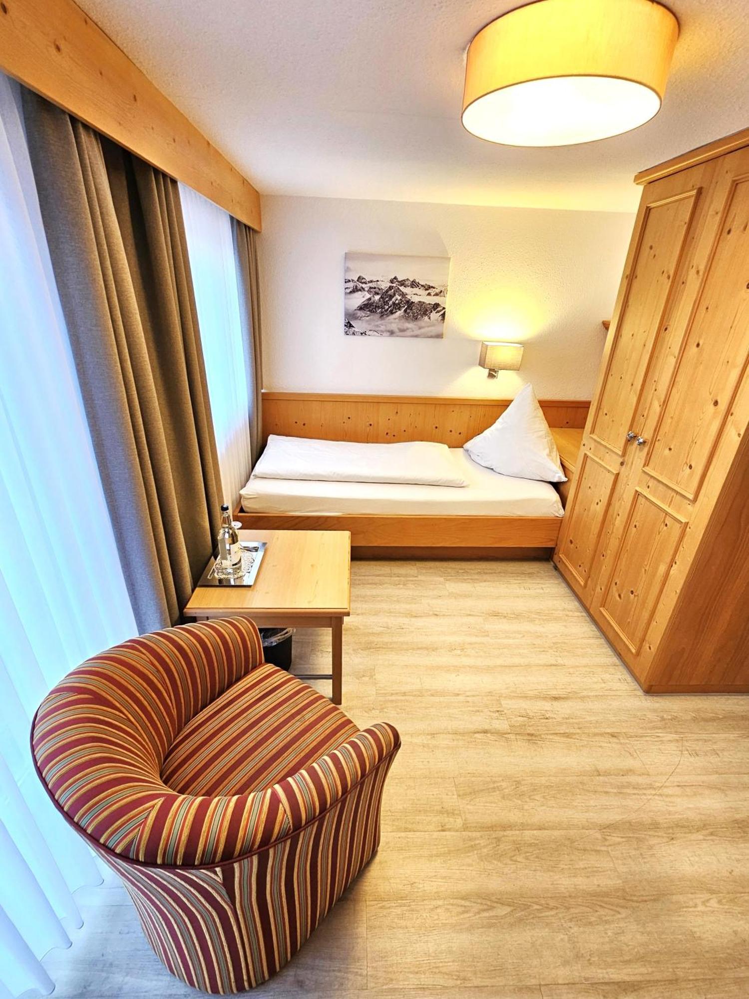 Hotel Cafe Fuggerhof 奥伯斯特多夫 外观 照片