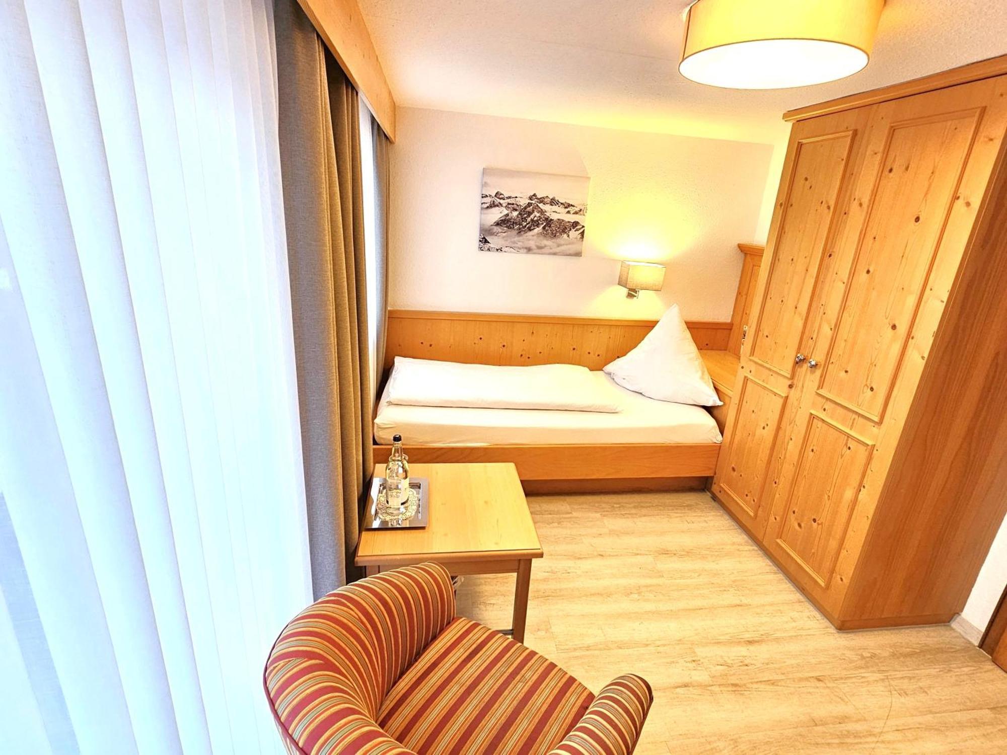 Hotel Cafe Fuggerhof 奥伯斯特多夫 外观 照片