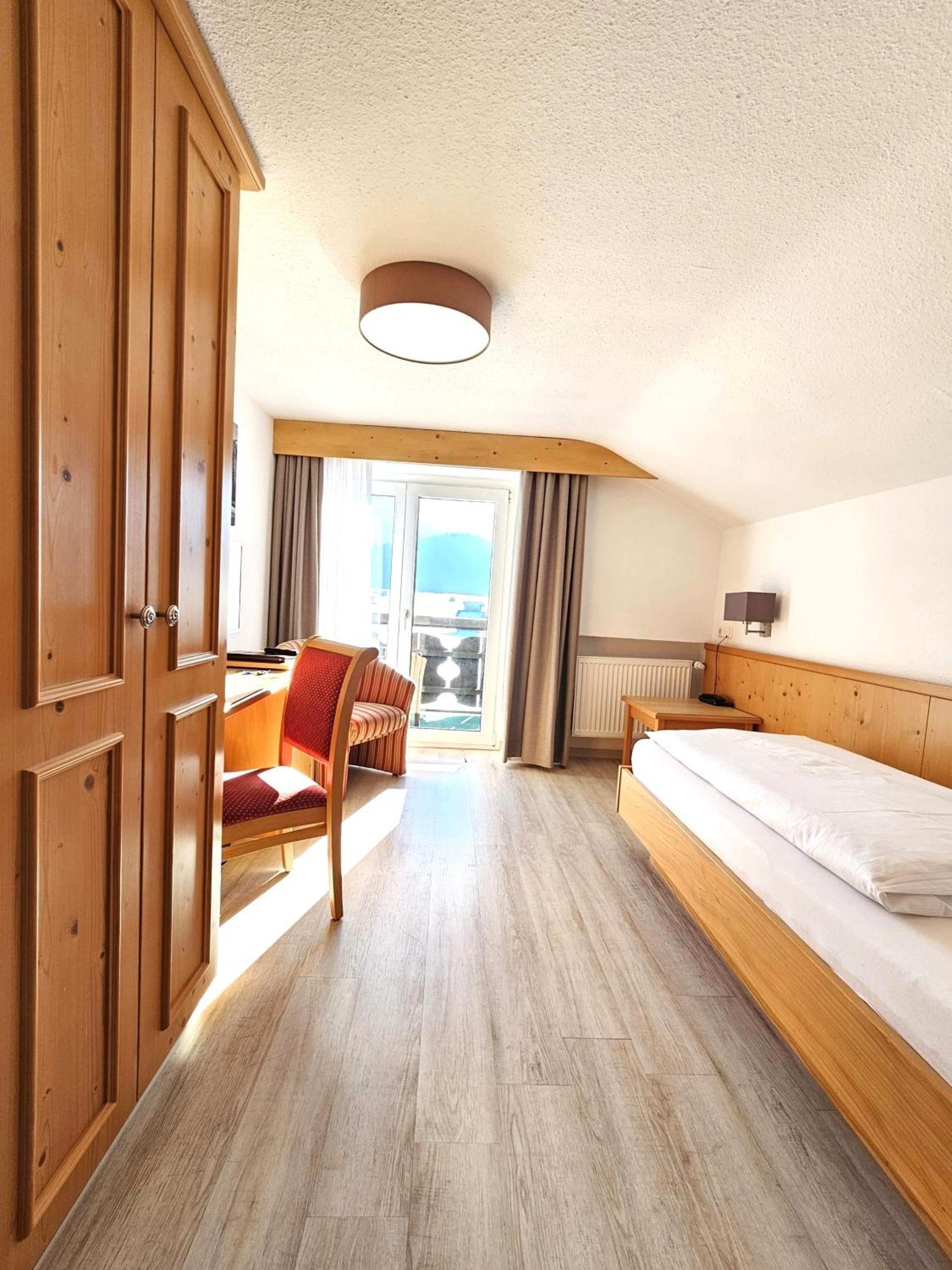 Hotel Cafe Fuggerhof 奥伯斯特多夫 外观 照片