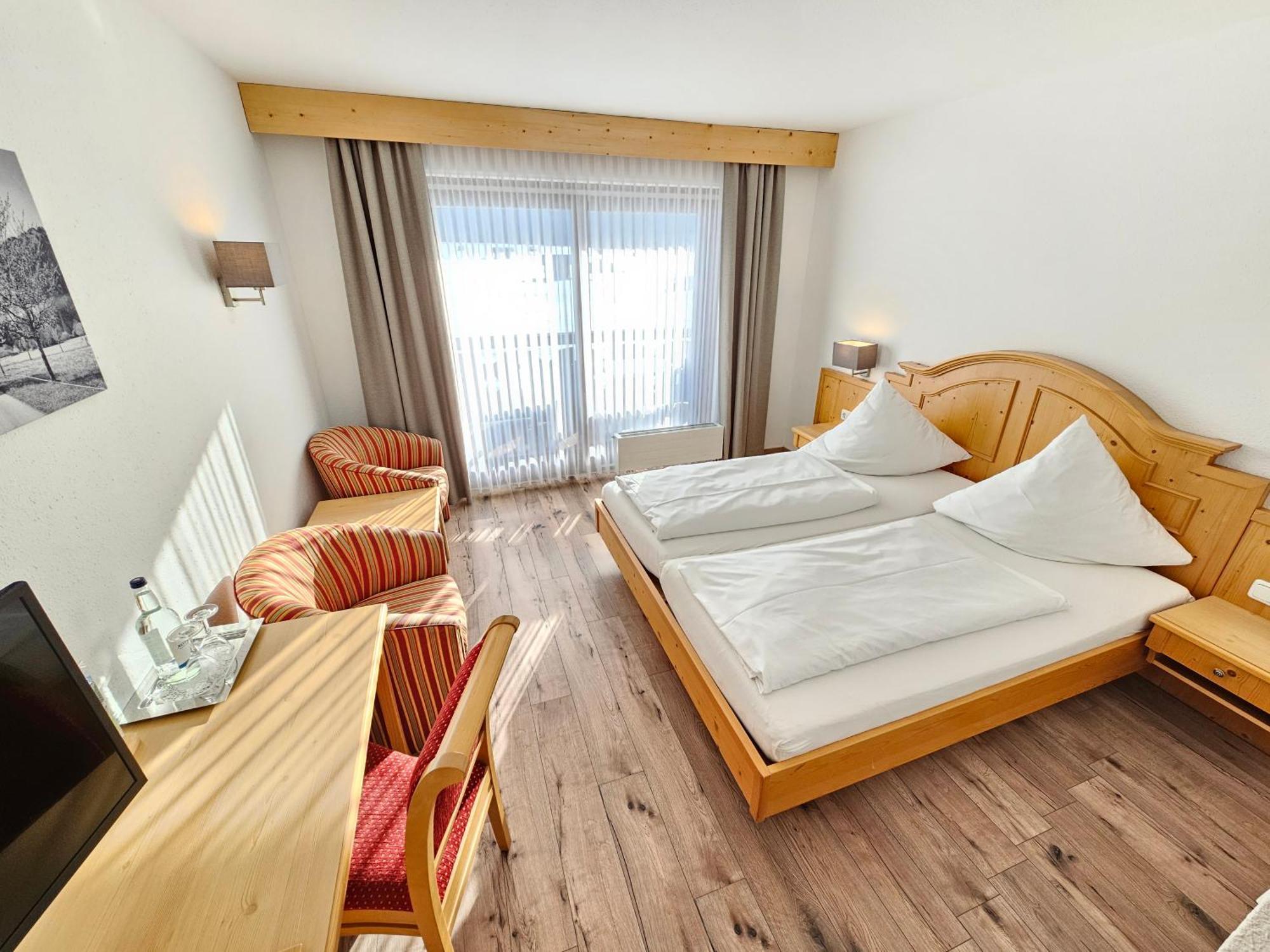 Hotel Cafe Fuggerhof 奥伯斯特多夫 外观 照片