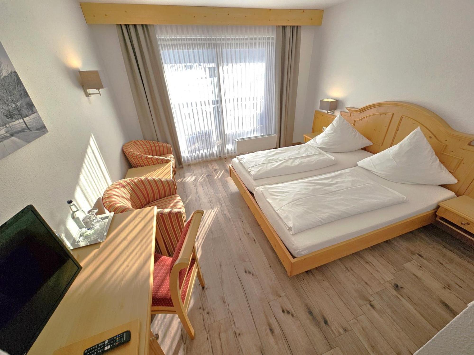 Hotel Cafe Fuggerhof 奥伯斯特多夫 外观 照片